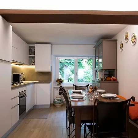 Appartamento Le Rondini - Courtyard With Balcony & Terrace Lesa