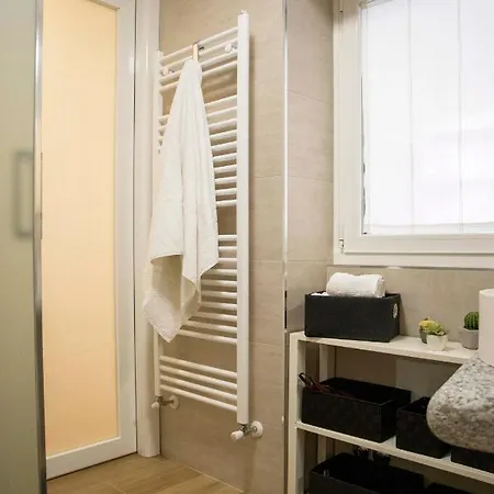 Appartamento Le Rondini - Courtyard With Balcony & Terrace *