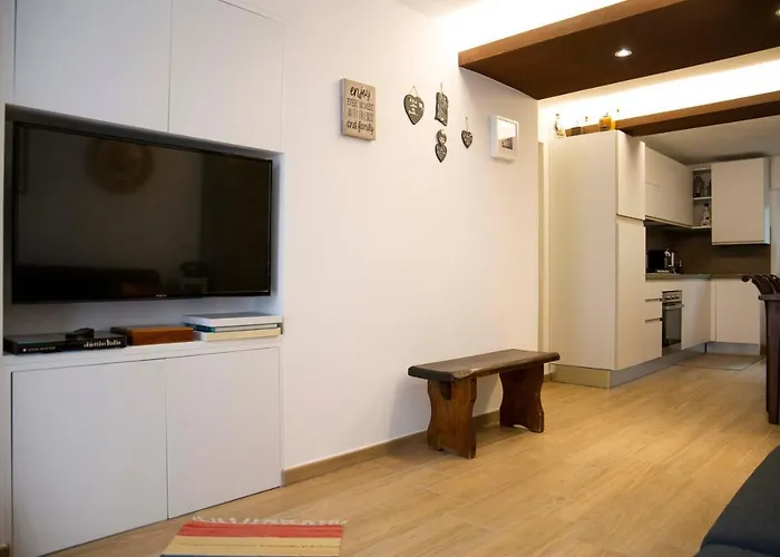 Le Rondini - Courtyard With Balcony & Terrace * Lesa