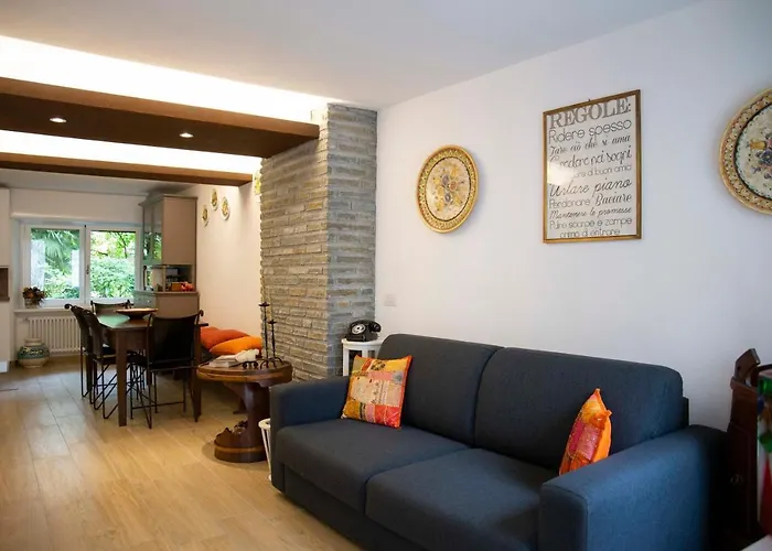 Le Rondini - Courtyard With Balcony & Terrace 아파트