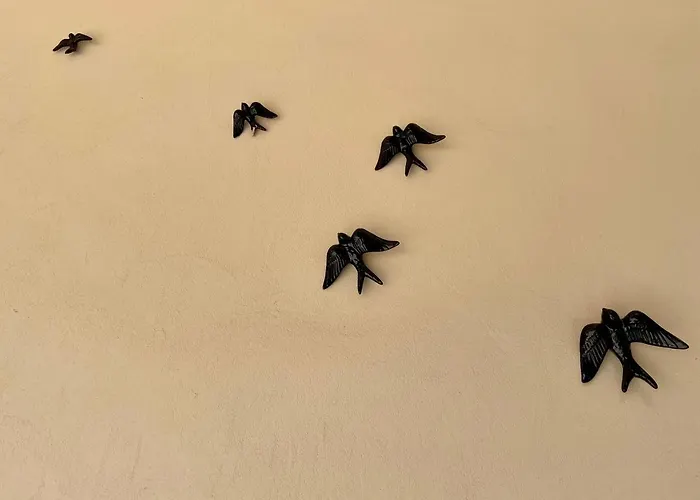 Le Rondini - Courtyard With Balcony & Terrace 아파트 레사