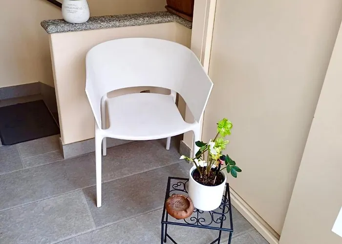 Le Rondini - Courtyard With Balcony & Terrace Apartament *